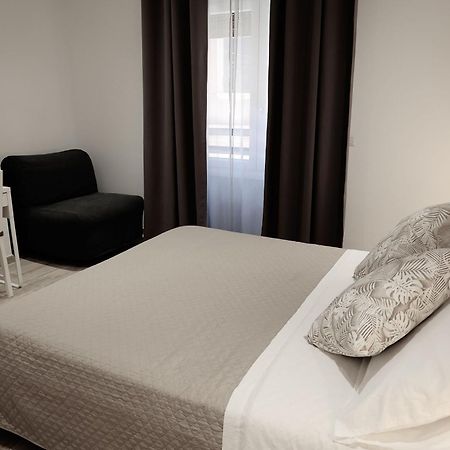 צ'יוויטווקיה Central Guest House מראה חיצוני תמונה